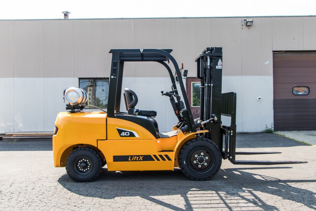 PowerLift X LPG forklift with lowered mast in Norwalk